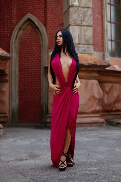 Я твоя страстная и искусная леди!🔥🌹 Я креативная нежность, готовая исполнить твои самые сокровенные фантазии.💋💫 Моя опытность позволит нам наслаждаться каждым мгновением вместе. Обеспечу незабываемый опыт и море наслаждения.✨🌟 У меня есть отличные отзывы, которые подтвердят это!💕 К тому же я необычайно красива и сексуальна.🌸📸 У меня есть фото для вас! Живу в Москве, так что приглашаю тебя на интригующую встречу в центре Москвы или выезжаю к тебе в отель.🏩🌃 Позволь мне сделать нашу встречу незабываемой и исполнить все твои желания!💞💫 Раиса